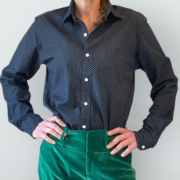 J Crew 100% Cotton Shirt, Men’s Shirt but look how good it looks on a lady! Sz M - Picture 1 of 12